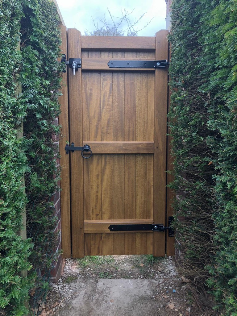 Hardwood Side Gate - Village Design