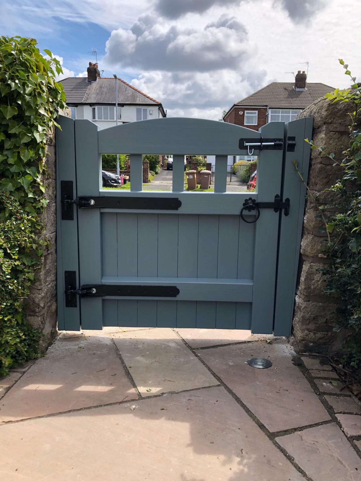 Idigbo Hardwood Single Garden Gate - Lancashire Design - De Nimes Stain - Rear