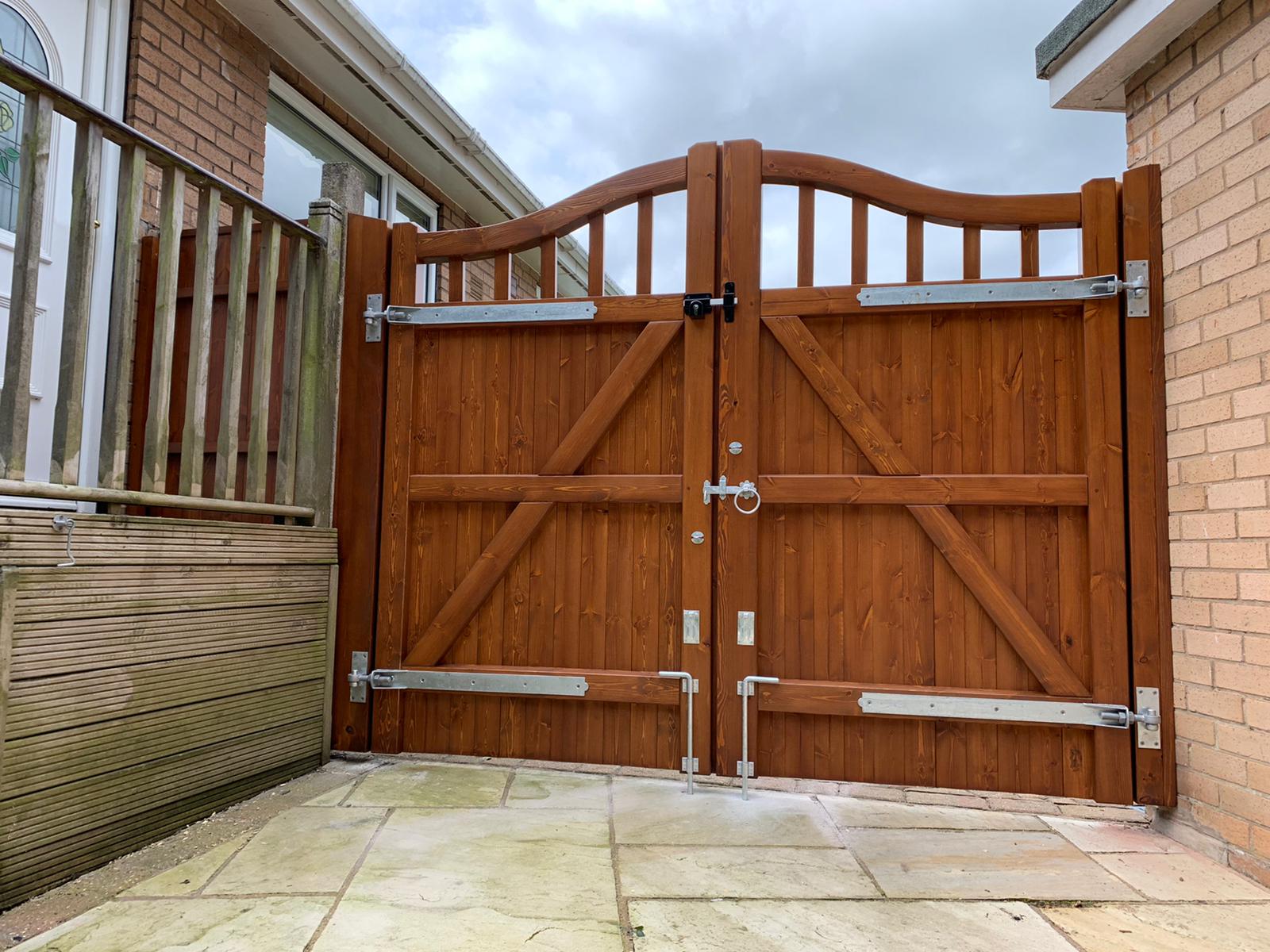 Softwood Chester Design - Honey Oak Stain - Rear