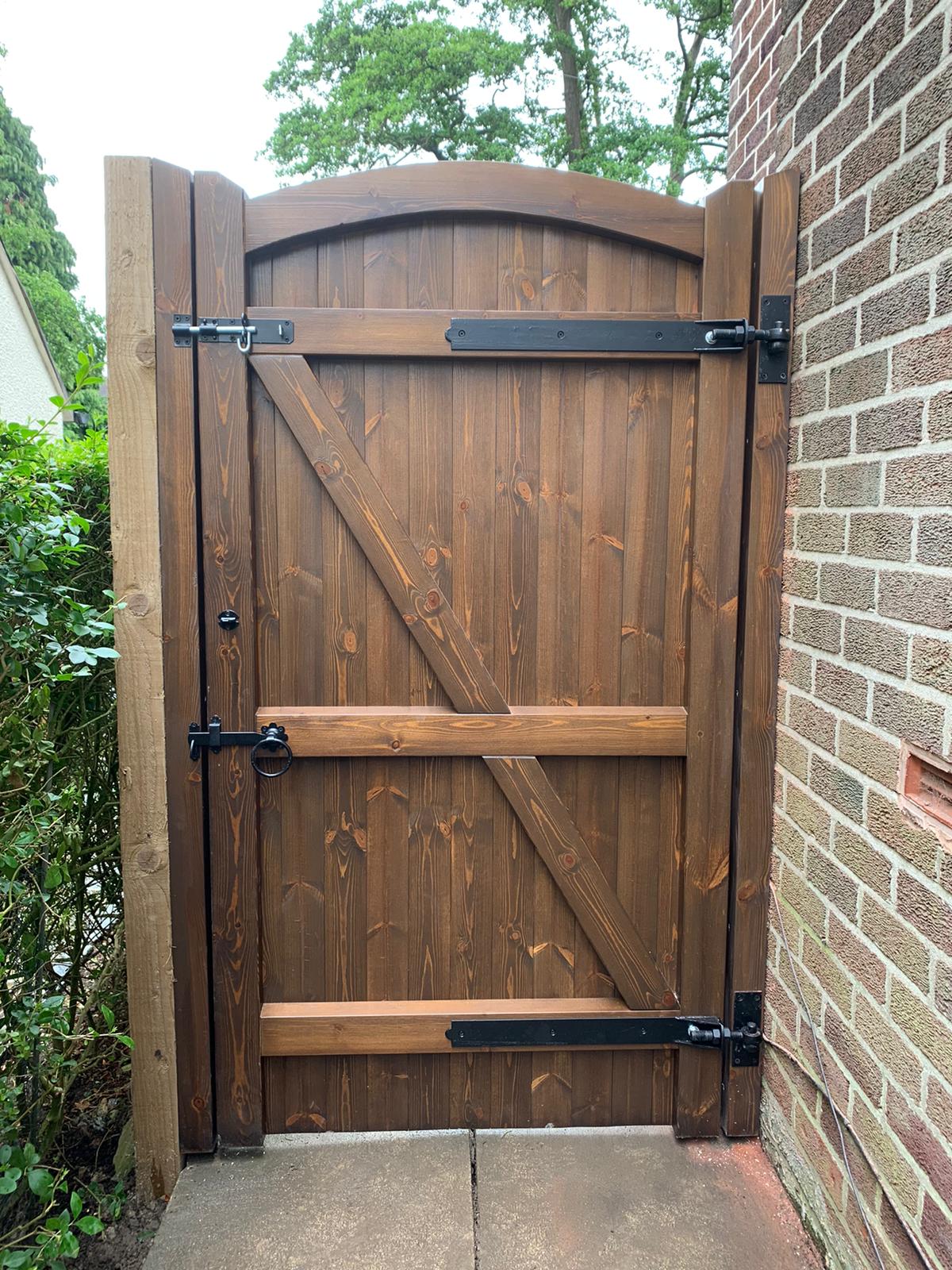 Softwood - Lymm Design - Single Side Gate - Dark Oak Stain - Rear