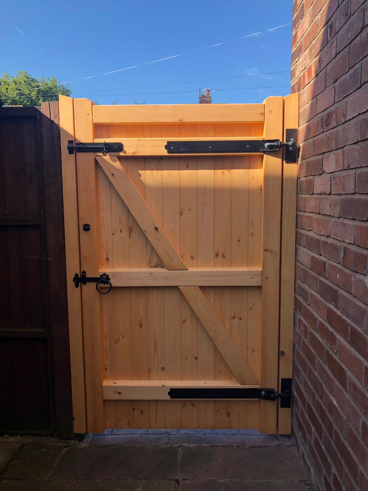 Softwood Side Gate - Single - Village Design - Preservative coating - Rear