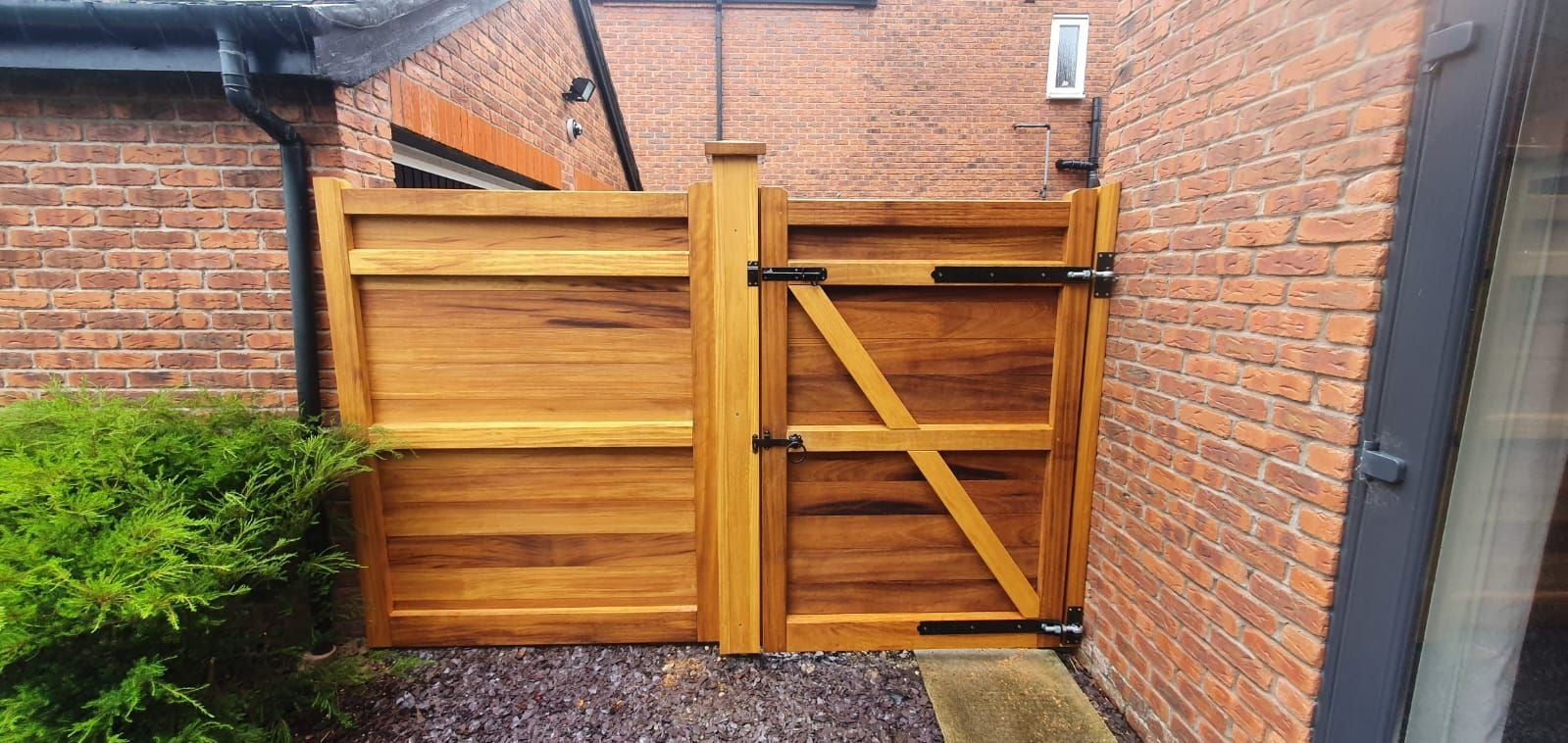 Hardwood Side Gate - Knutsford Design
