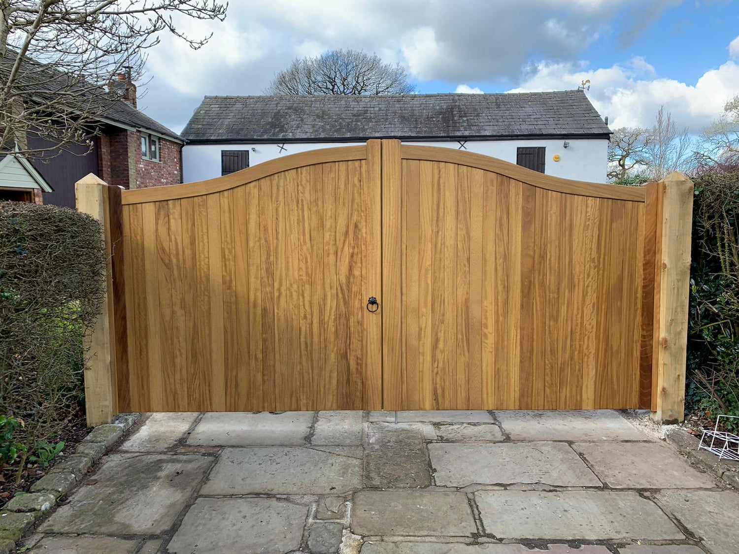Manufacturers and suppliers of quality wooden gates