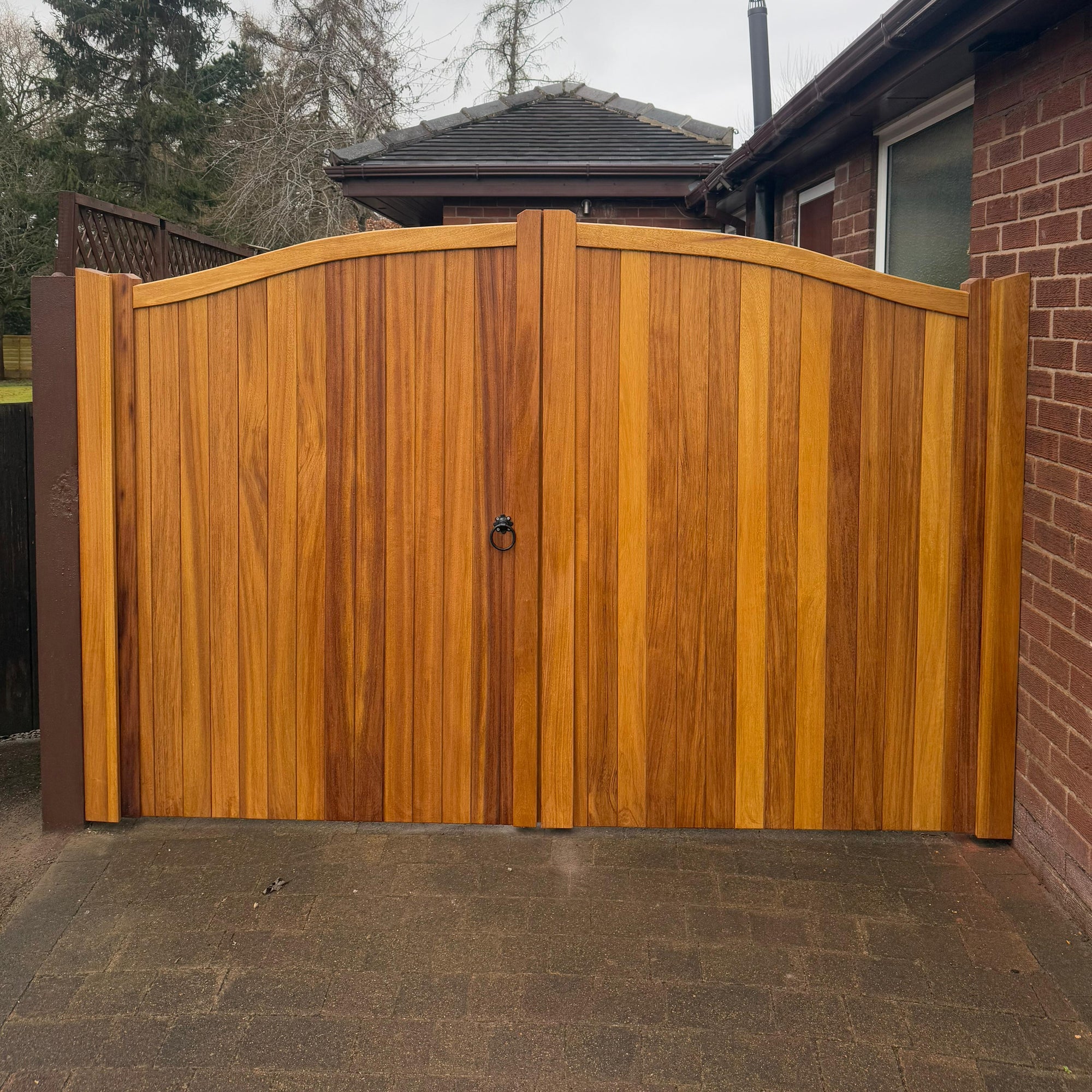 Hardwood Driveway Gates - Swan Neck Design