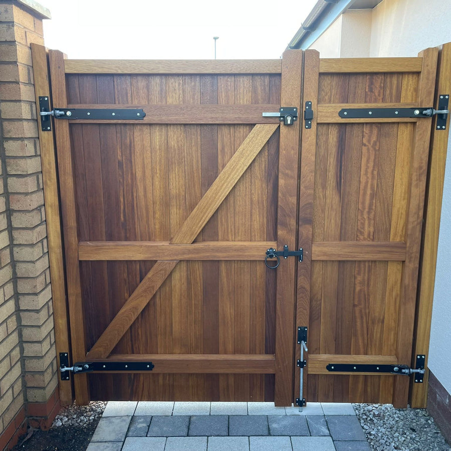 Asymmetrical Hardwood Gates - Village Design - Stellar Gates