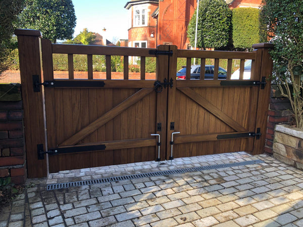 Hardwood Driveway Gates – Cheshire Design - Stellar Gates